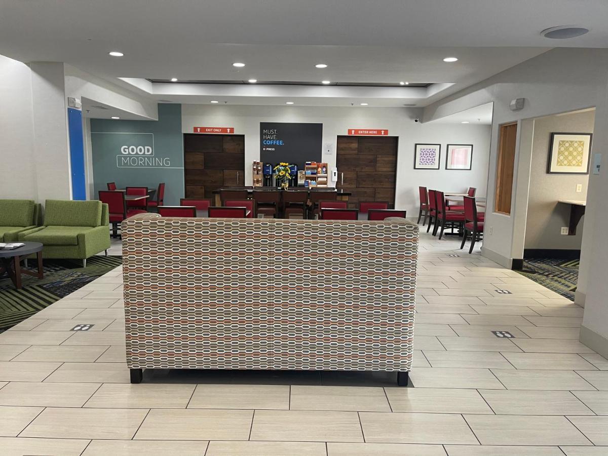 Holiday Inn Express Hotel & Suites Las Vegas By Ihg Bagian luar foto